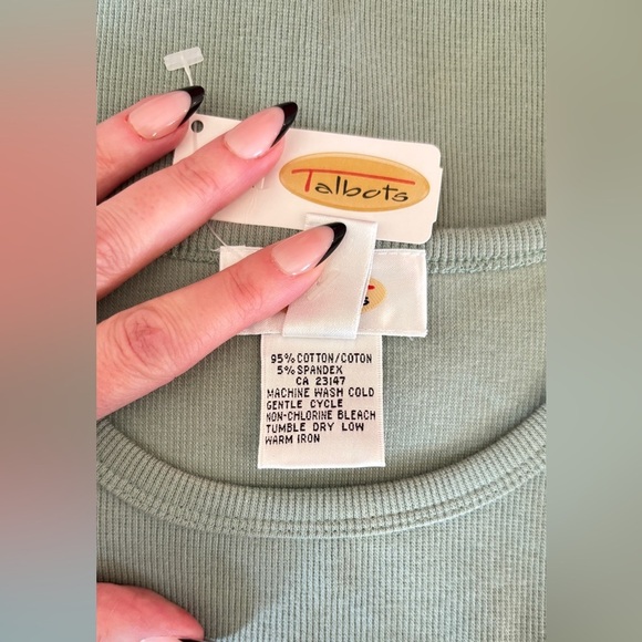Vintage Talbots Size Medium Ribbed Tee Long Sleeve Sage Green Layering Everyday - Picture 8 of 9